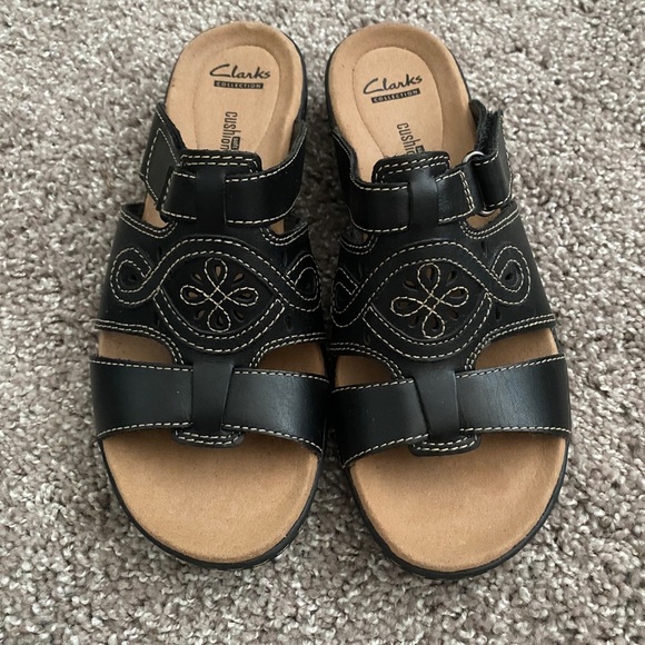 Clarks Shoes - Clark’s - size 7.5 - black